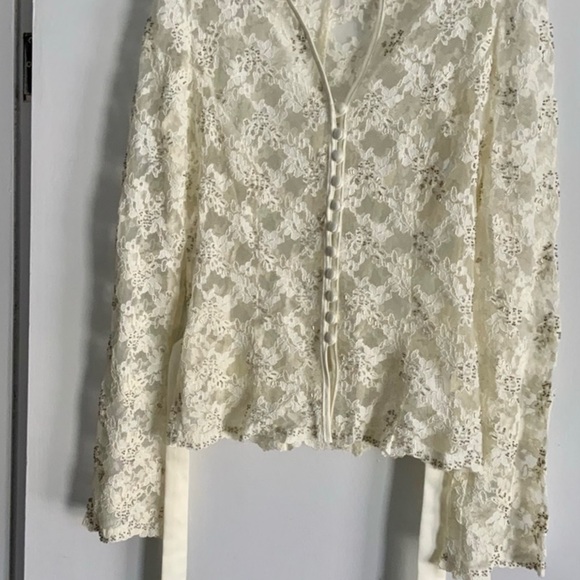 Beautiful lace and bugle beads with satin sash & trim. Size 8 - Picture 8 of 13